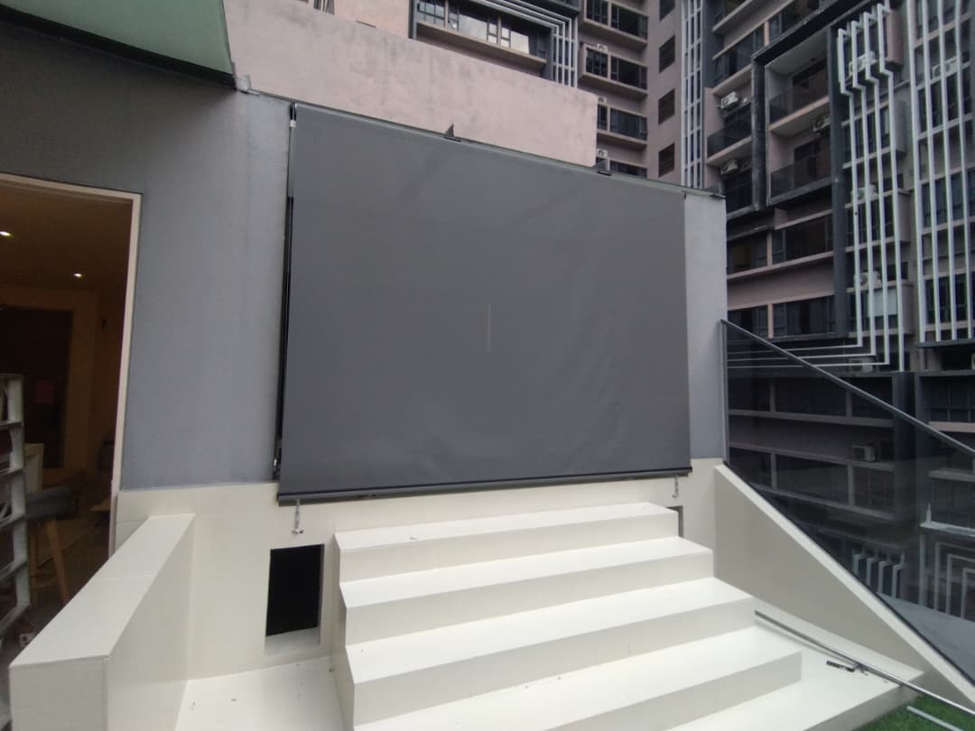 OUTDOOR ROLLER BLINDS
